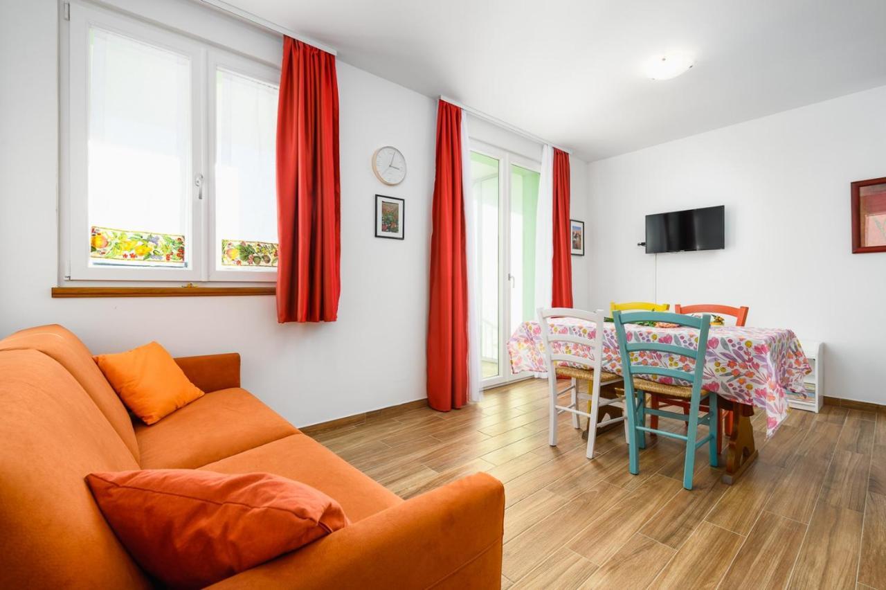 Andrea House With Apartments Umag Exterior photo
